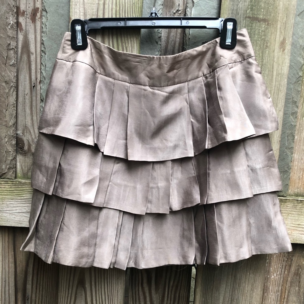 Silly taupe tiered Banana Republic skirt